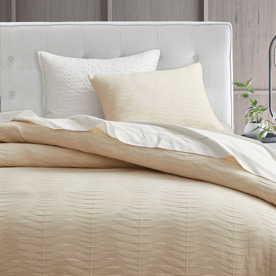 Studio 16, Toronto - Caspian Woven Jacquard 3-Piece Duvet Cover Set  - Soft & Lightweight, Modern Leaf Pattern, Available in Three Colorway