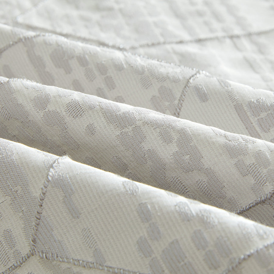 Studio 16, Toronto - TEXTURED HEXAGON Metallic Lurex Jacquard 3-Piece Duvet Cover Set with Flange-Modern Geometric Designwith Flange-Modern Geometric Design