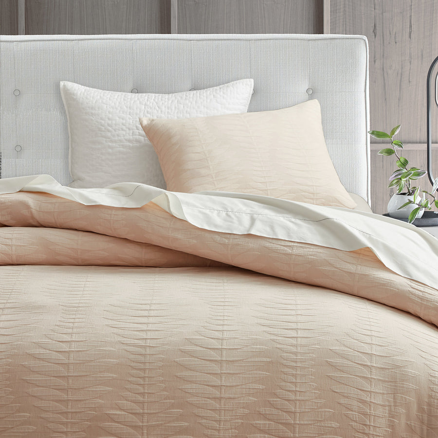 Studio 16, Toronto - Caspian Woven Jacquard 3-Piece Duvet Cover Set  - Soft & Lightweight, Modern Leaf Pattern, Available in Three Colorway