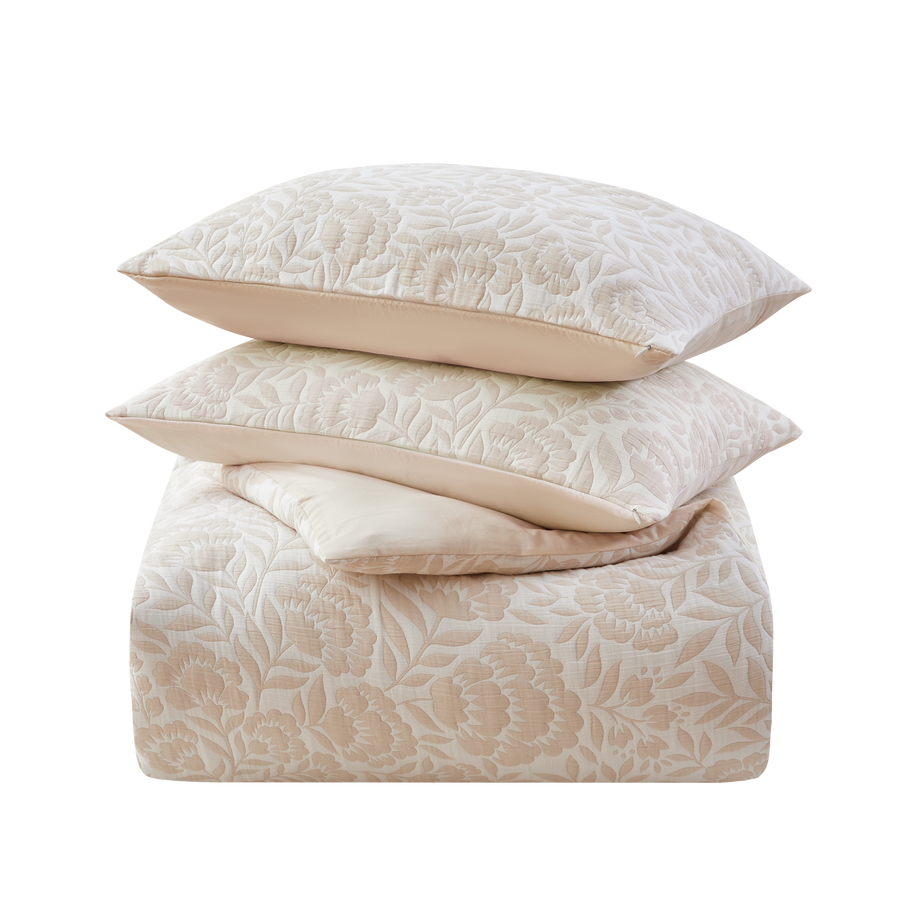 Studio 16, Toronto - Colette Cotton Matelassé Duvet Cover Set with 1/2