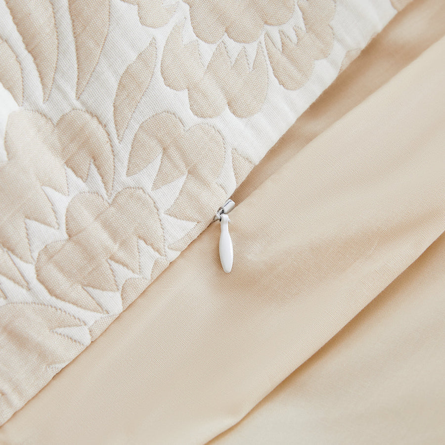 Studio 16, Toronto - Colette Cotton Matelassé Duvet Cover Set with 1/2